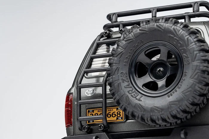 FMS 1 18 TOYOTA Land Cruiser 80 RTR Rear Scale Details GREY.jpg