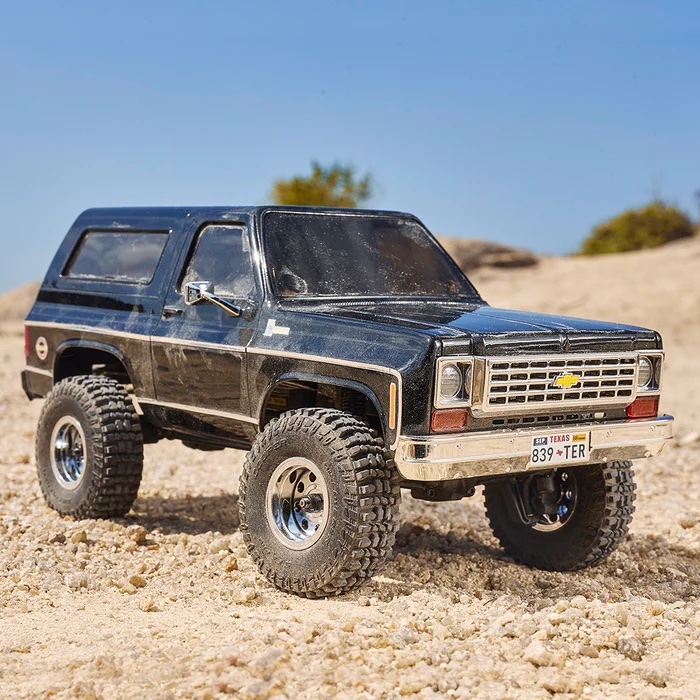 FMS 1 24 FCX24 Chevrolet K5 Blazer RTR Outdoors BLACK.jpg