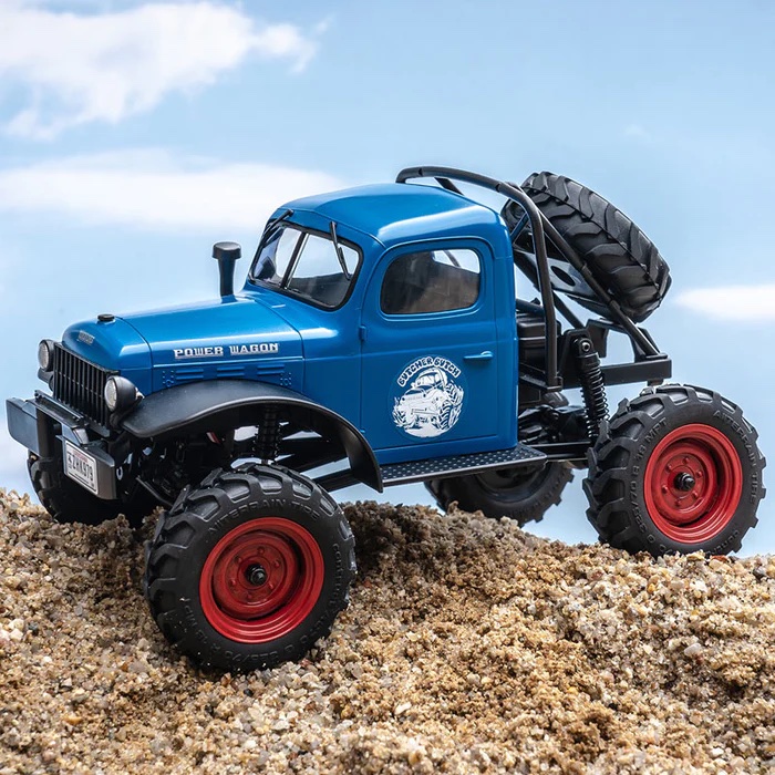 FMS 1 24 FCX24 Power Wagon RTR Side Outdoors BLUE.jpg