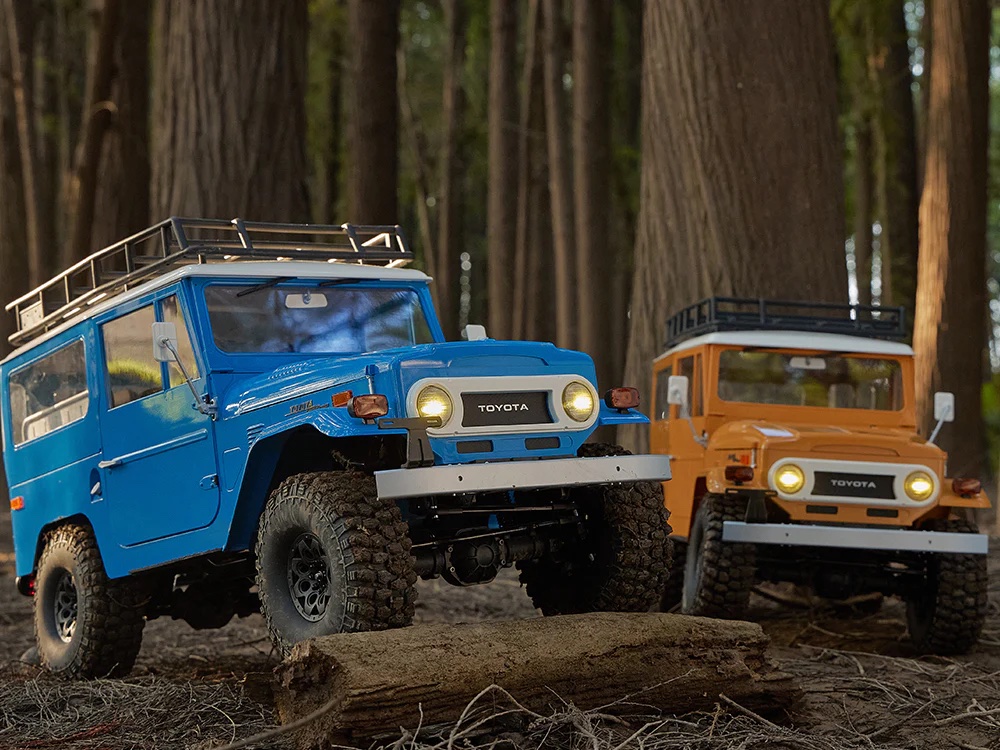 FMS 1 10 Toyota Land Cruiser FJ40 RS Outdoors.jpg