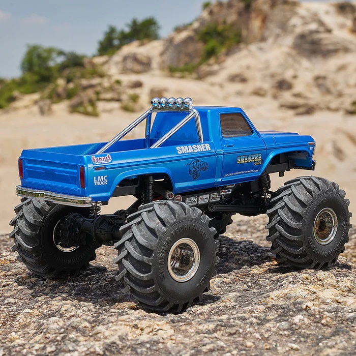 FMS 1-24 FCX24 Smasher V2 Monster Truck RTR Outdoors-4 BLUE.jpg